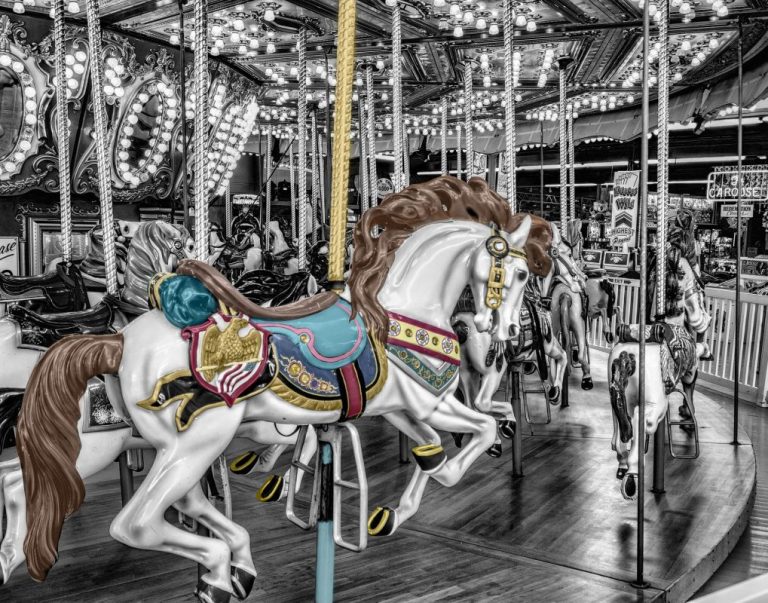 carousel 168125 1920 1019x800 1 768x603